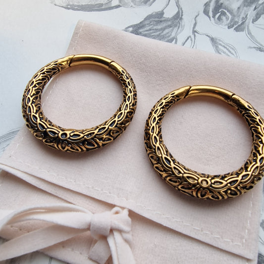 4MM 2G Sunshine Gold Ivy Thorn Hanger Ear Weights