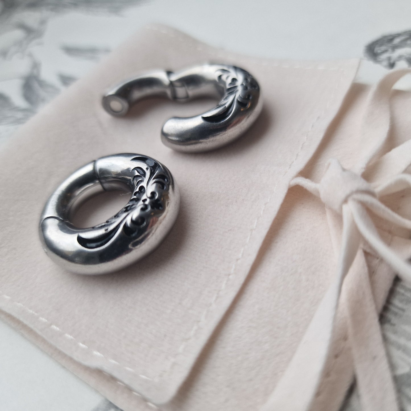 6MM 2G Silver Blossom Huggies
