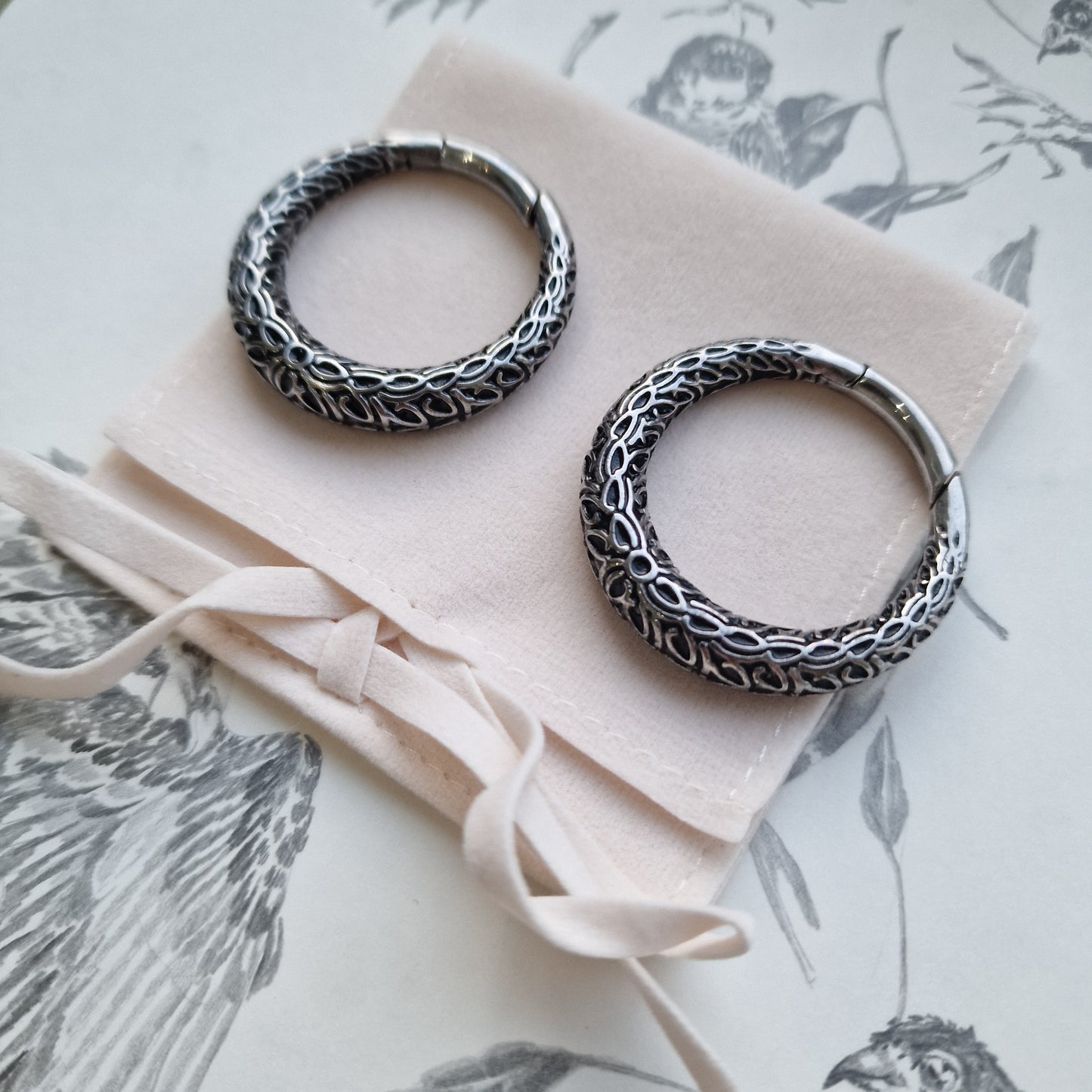 4MM 6G Silver Ivy Thorns Hangers Ear Weights