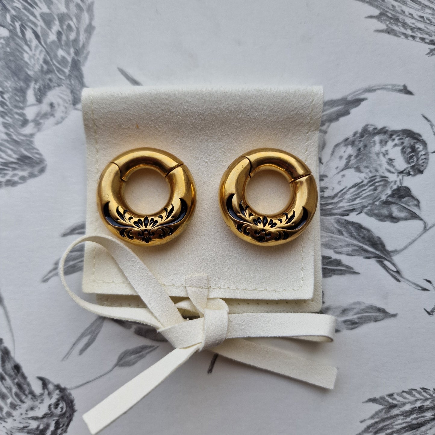 6MM 2G Silver Blossom Huggies