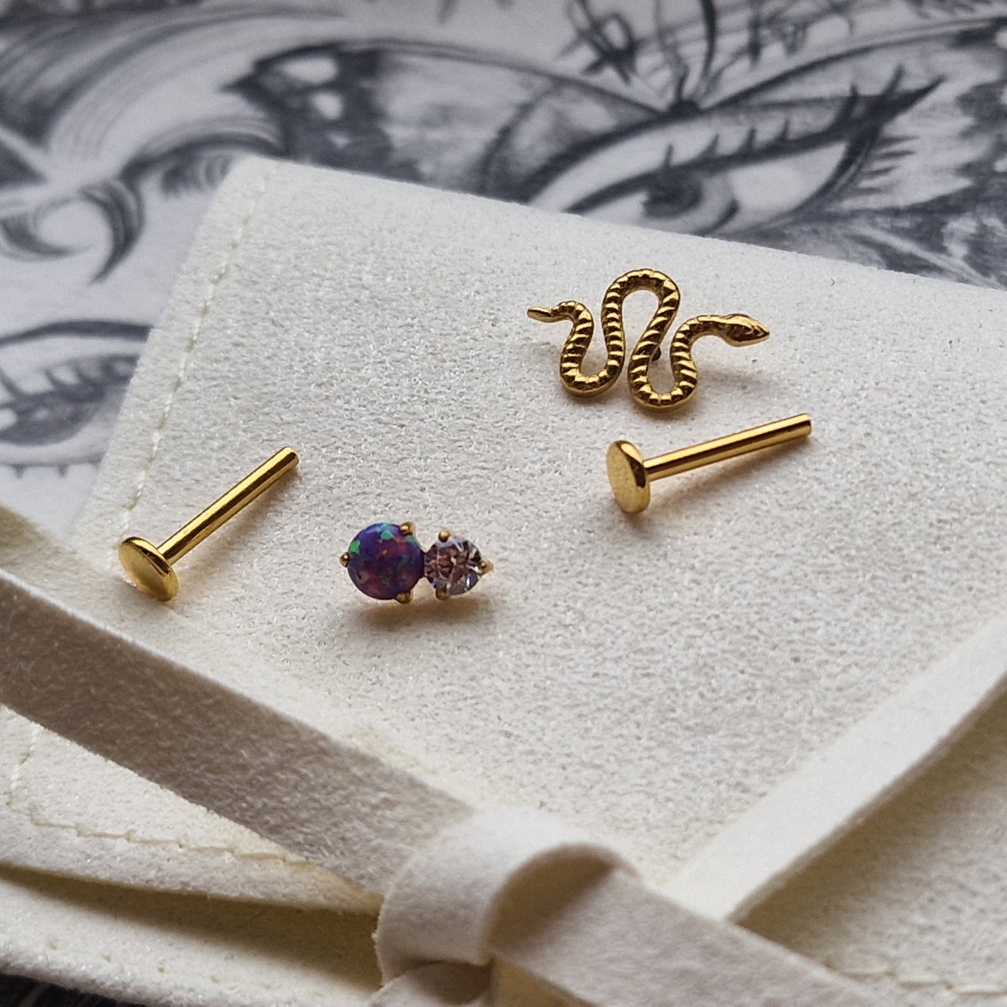 Snake × Purple Opal ●● Titanium Cartilage Asymmetric Stud Set