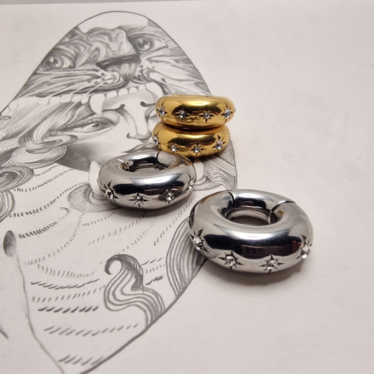 8MM 0G Silver Star Gaze Huggies