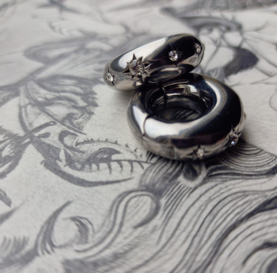8MM 0G Silver Star Gaze Huggies