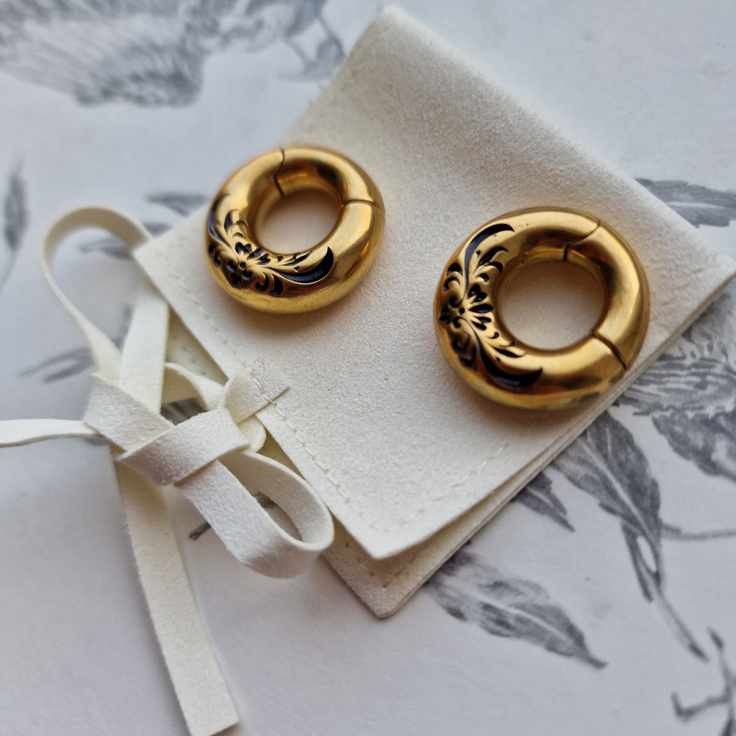 6MM 2G  Gold Flower Ear Hanger Hoop Ear Weights Gauges Stretched lobes tunnels