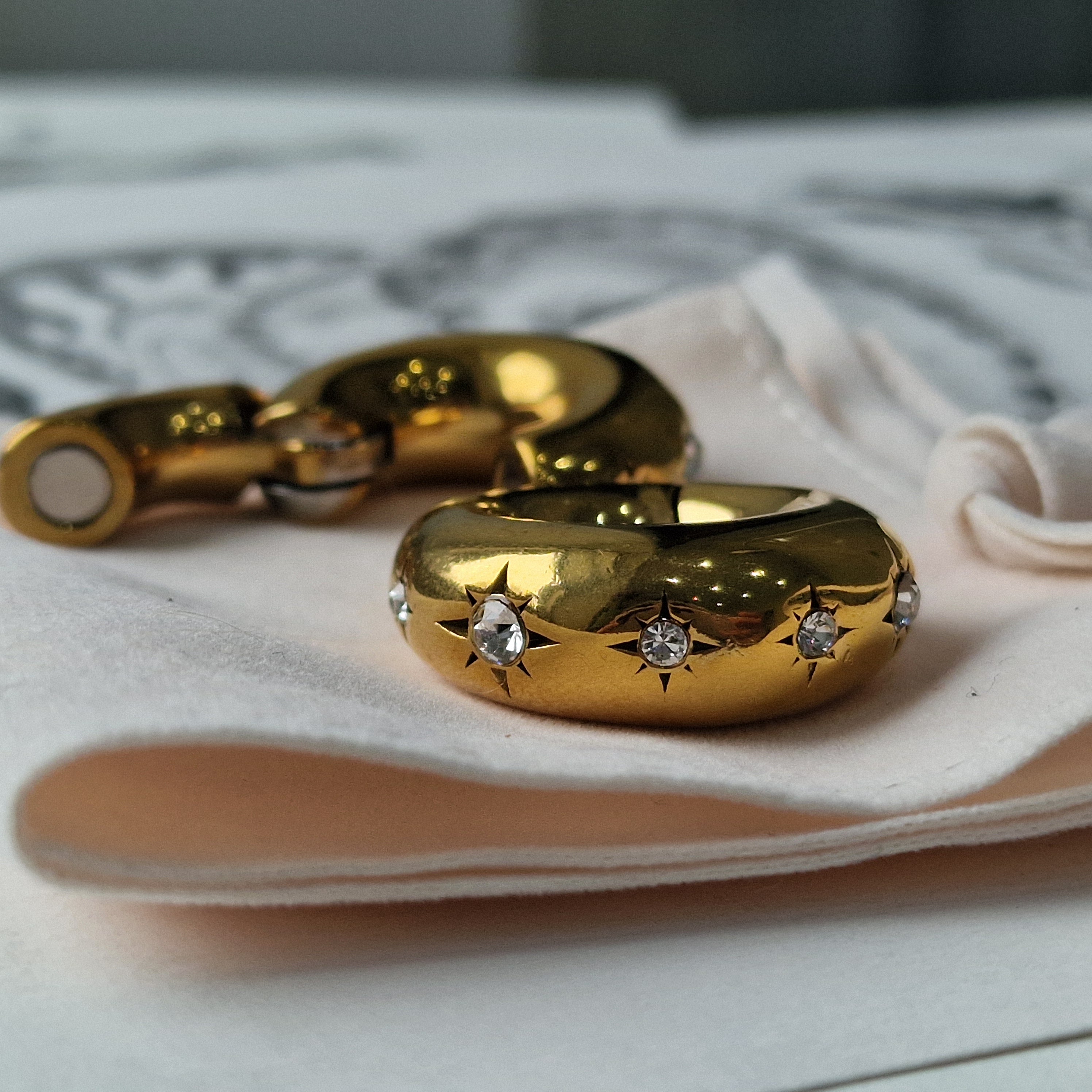 8MM 0G Golden Ear Weights Star Gaze Huggies | Alt Gauges for Stretched  Ears and Lobes
