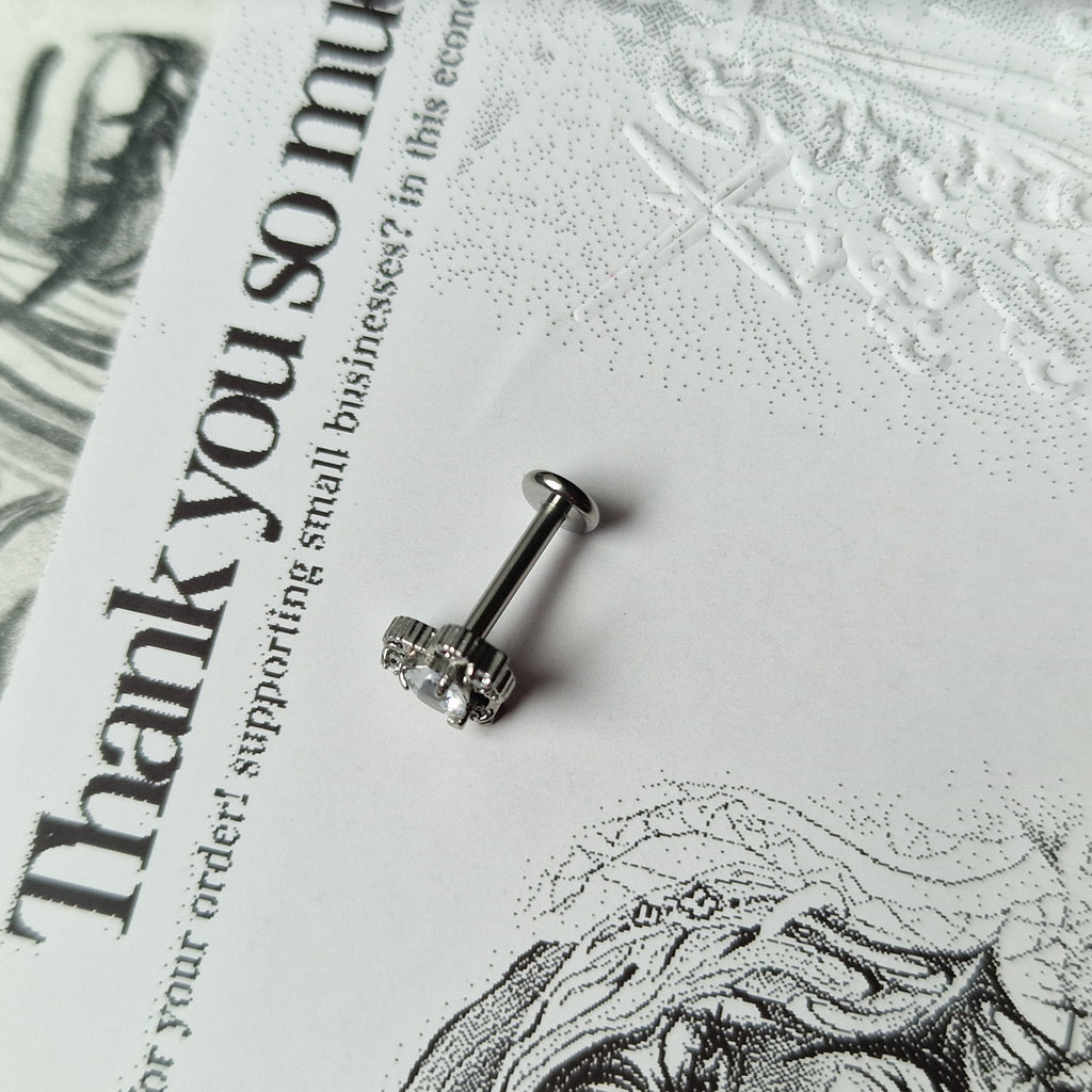 Chained Heart Detail | White Zircon Titanium Silver Body Piercing