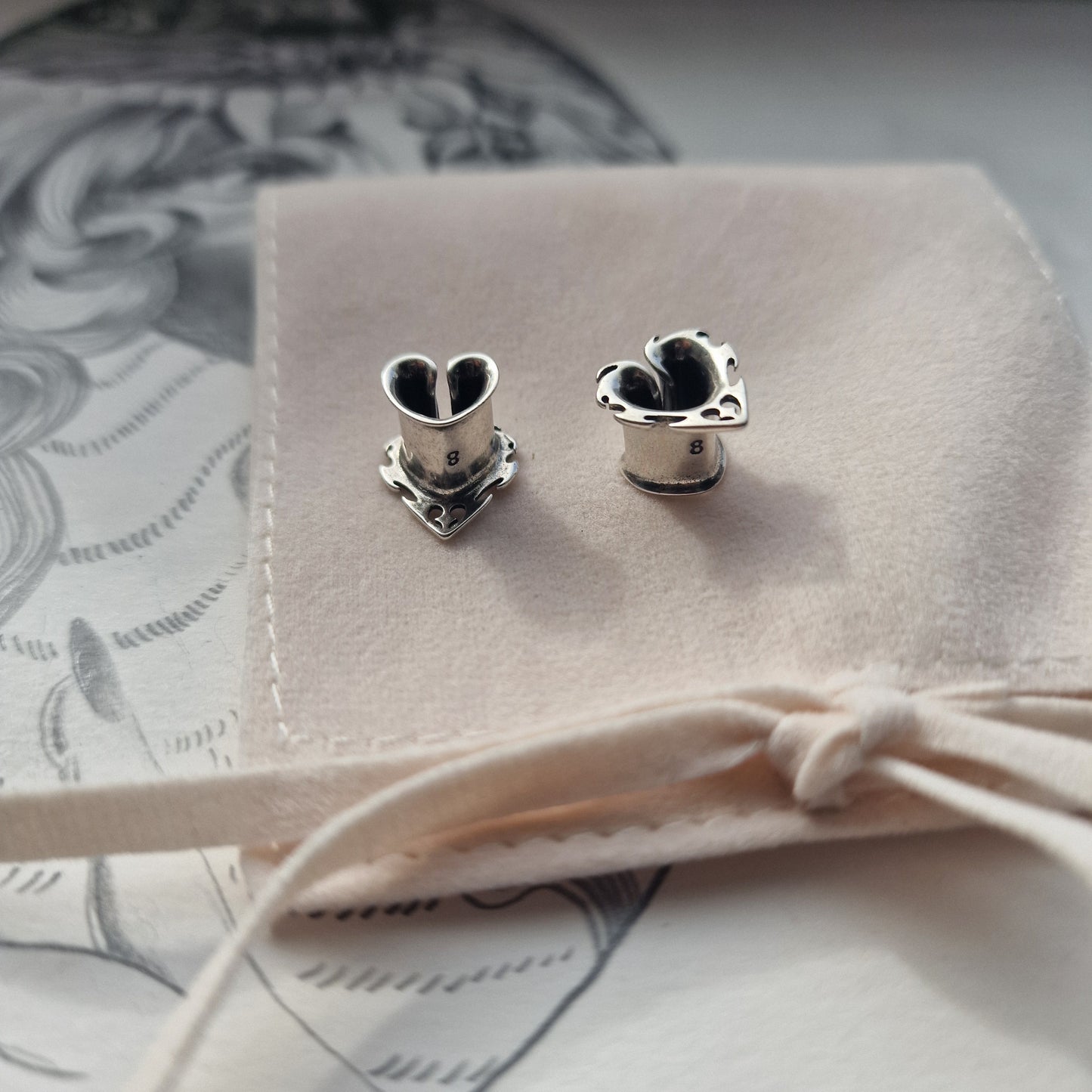 8MM 0G Silver Heart Flame Double Flared Tunnel Stretched Lobes Ear Weight Heart