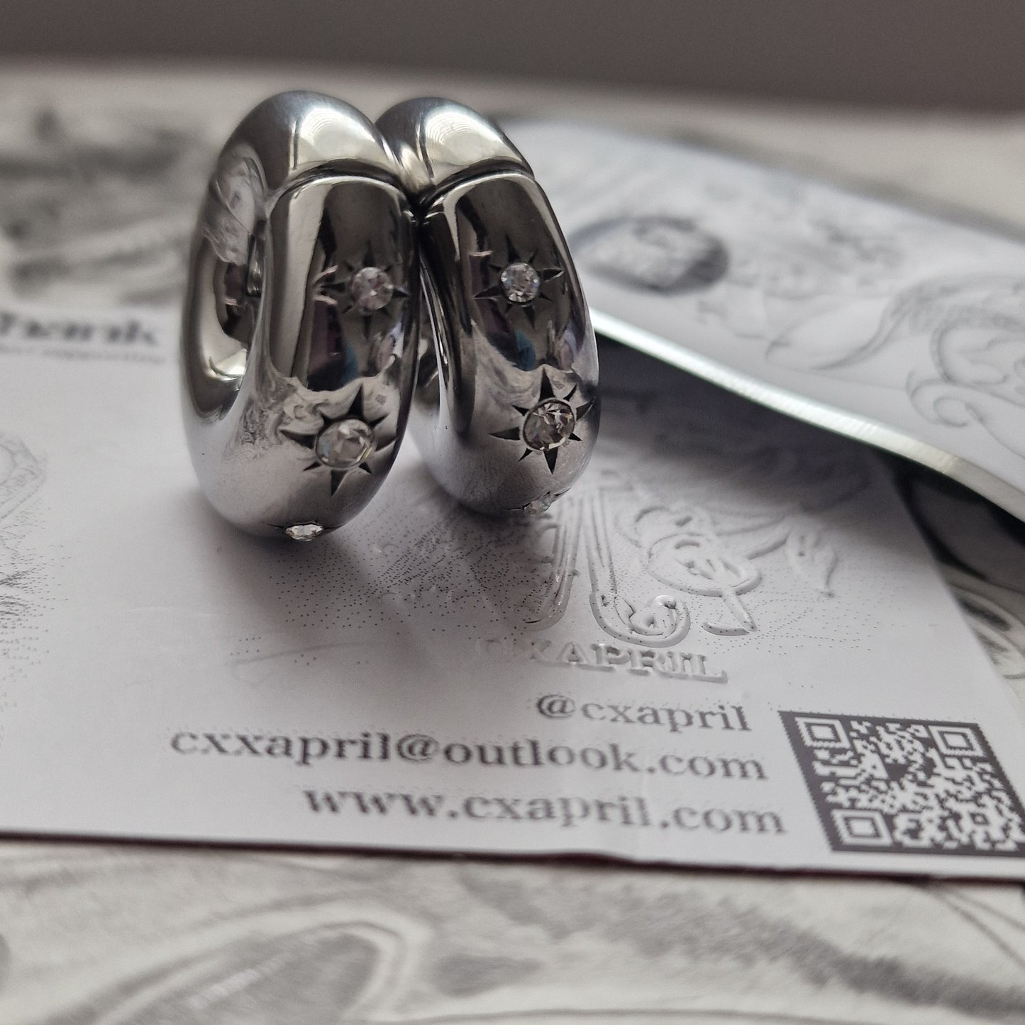 8MM 0G Silver Star Gaze Huggies Ear Weights | Body Piercings for Stretched Ears and Lobes