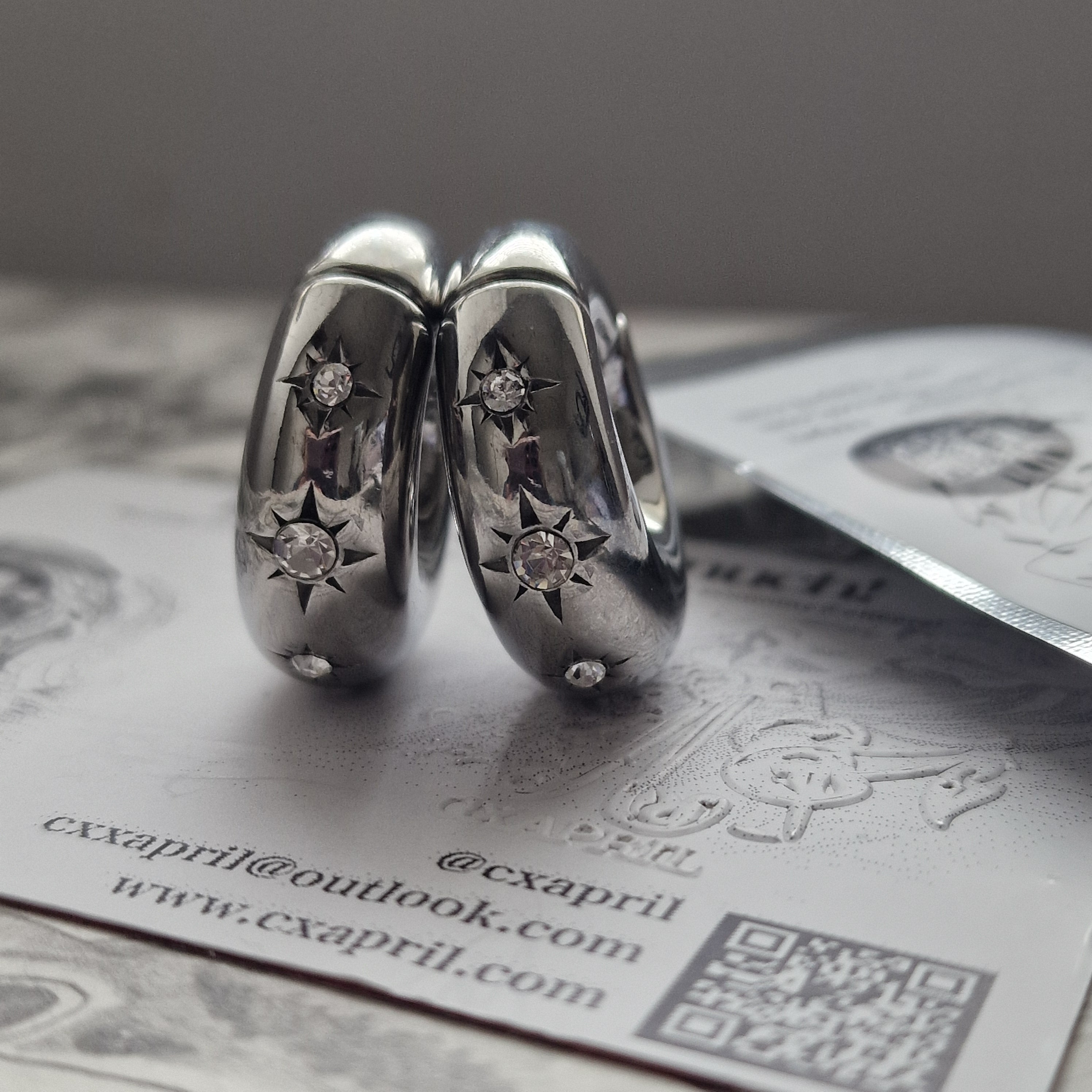 8MM 0G Silver Star Gaze Huggies Ear Weights | Body Piercings for Stretched Ears and Lobes