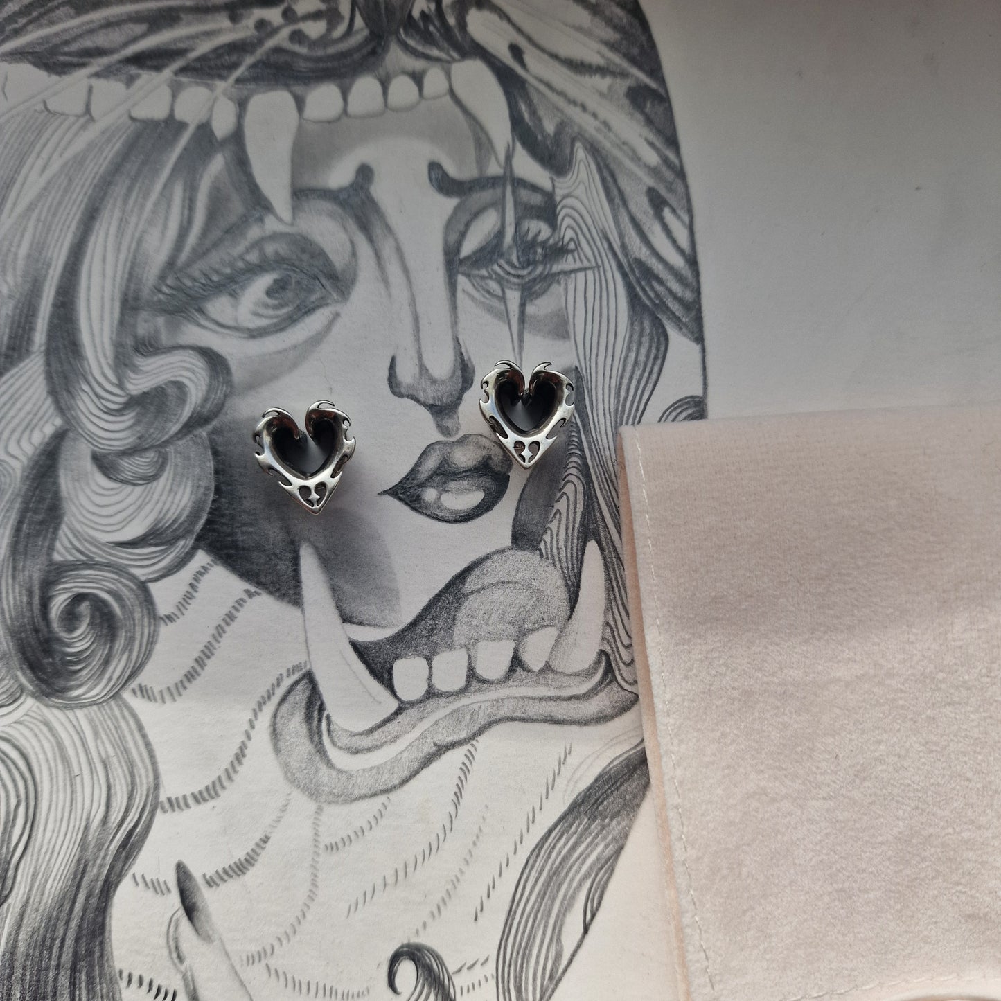 8MM 0G Silver Heart Flame Double Flared Tunnel Stretched Lobes Ear Weight Heart