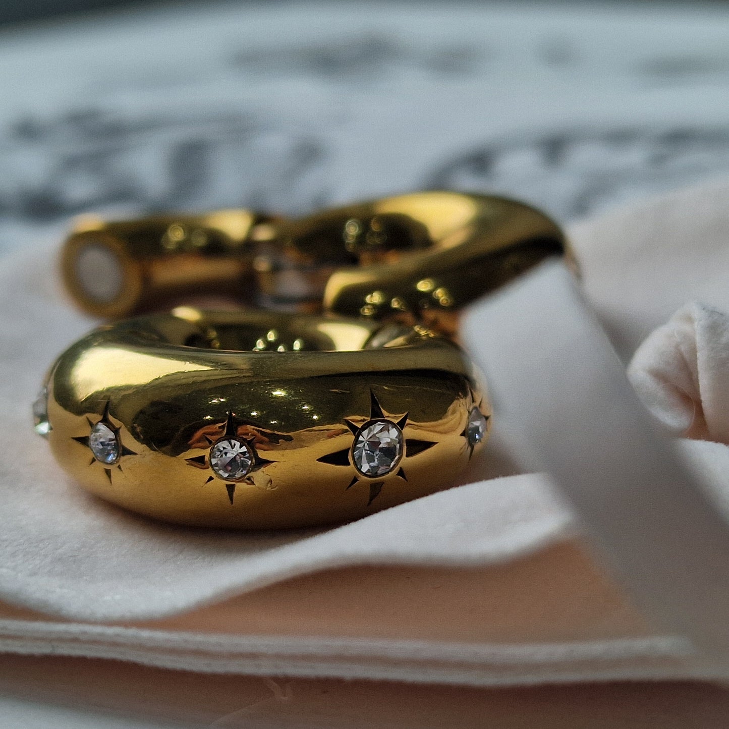 8MM 0G Golden Ear Weights Star Gaze Huggies