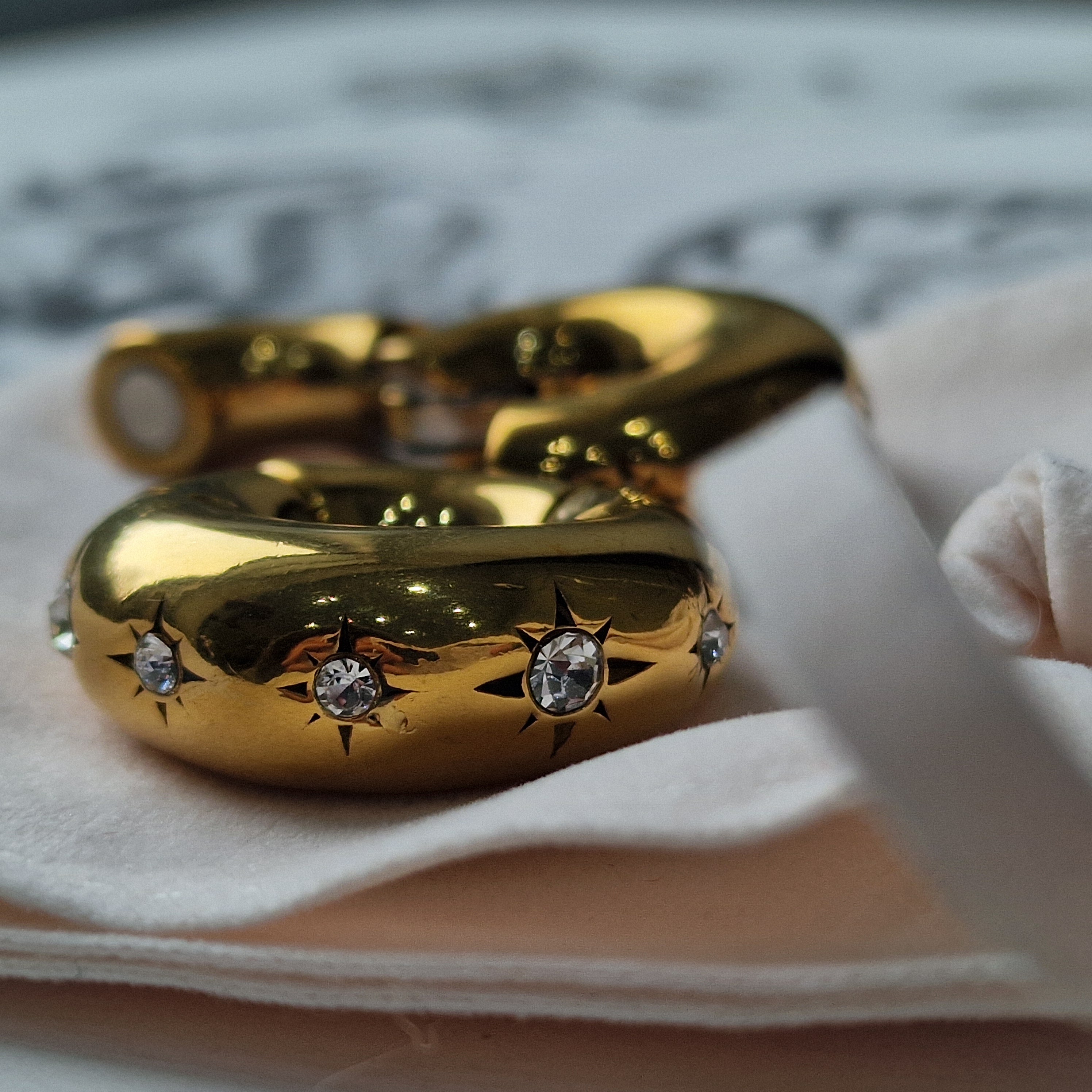 8MM 0G Golden Ear Weights Star Gaze Huggies | Alt Gauges for Stretched  Ears and Lobes