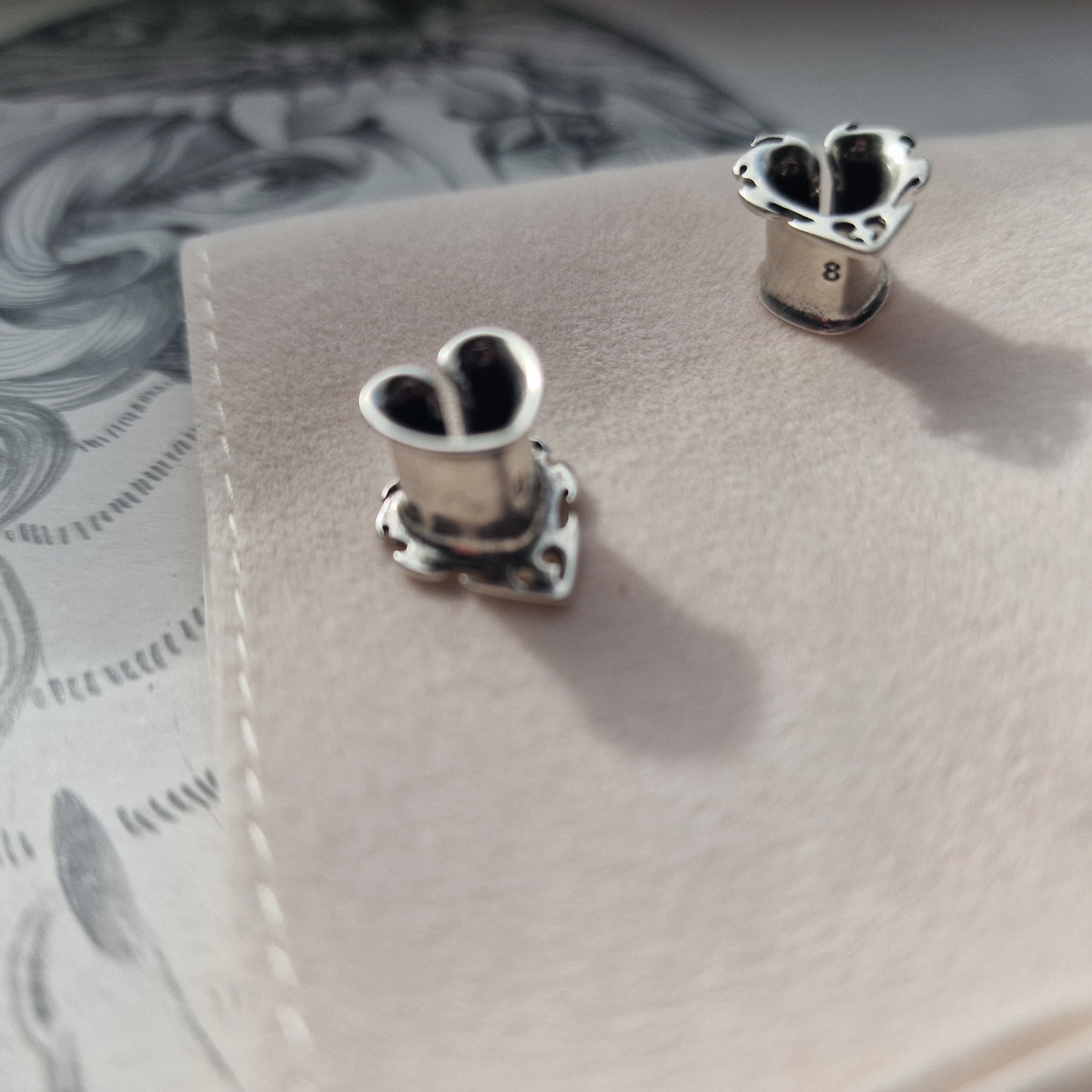 8MM 0G Silver Heart Flame Double Flared Tunnel Stretched Lobes Ear Weight Heart