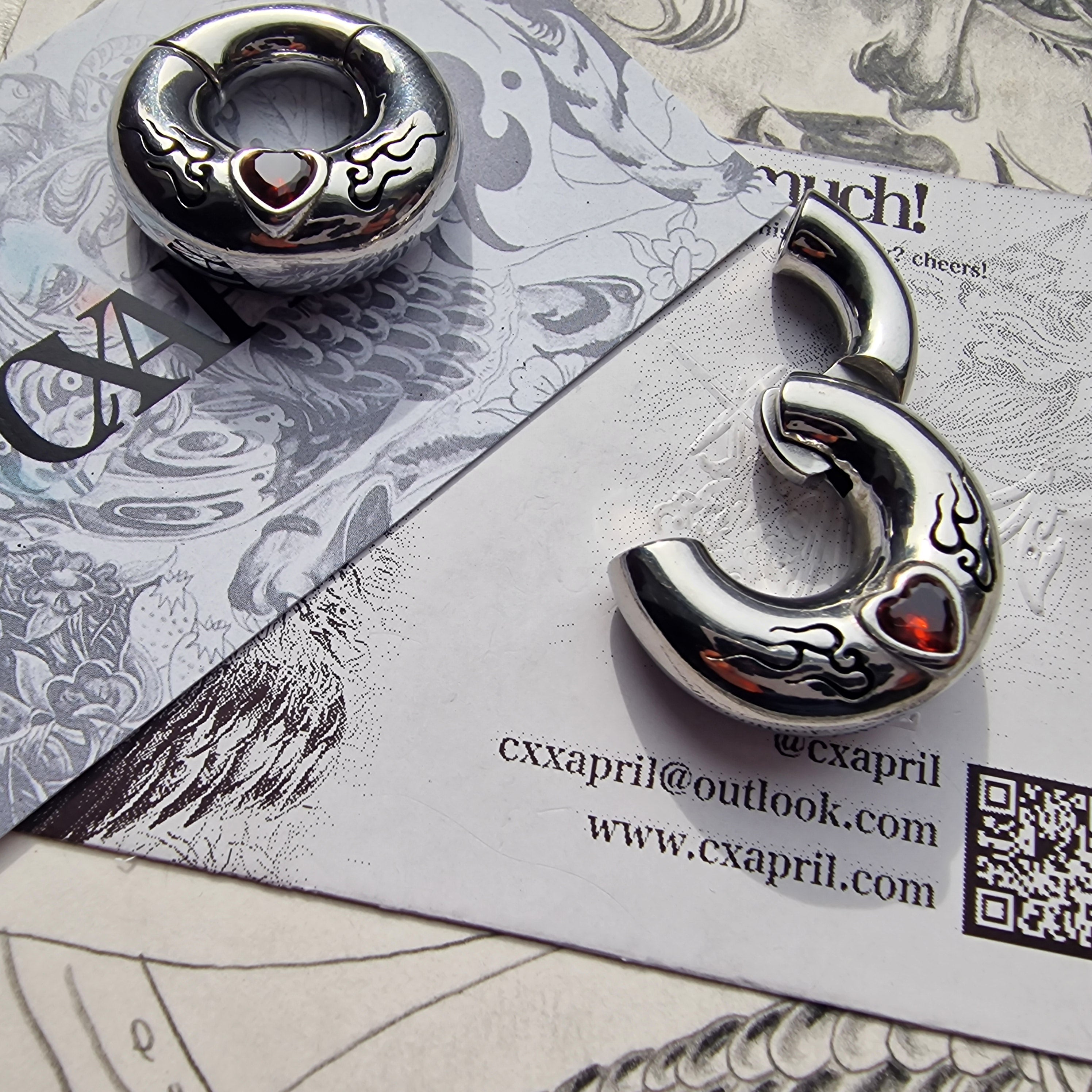6MM 2G Red Flame x Tribal Tattoo Heart Ear Weights | Stretched Lobes